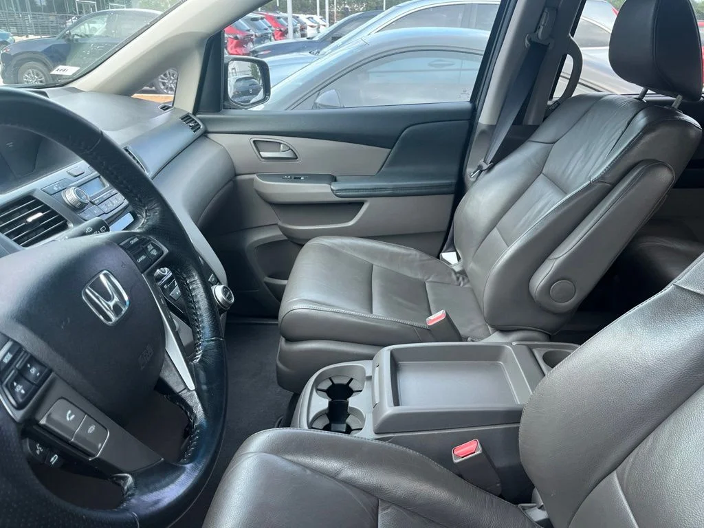 Used 2012  Honda Touring image 5