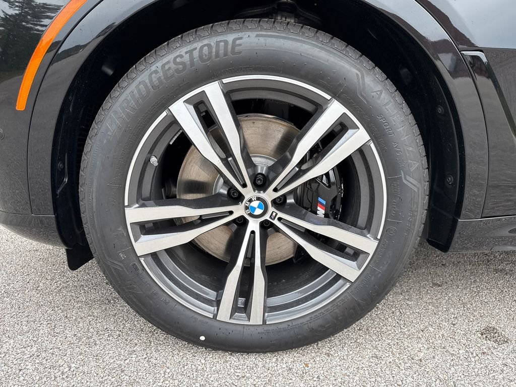 New 2027 Black BMW xDrive40i image 9