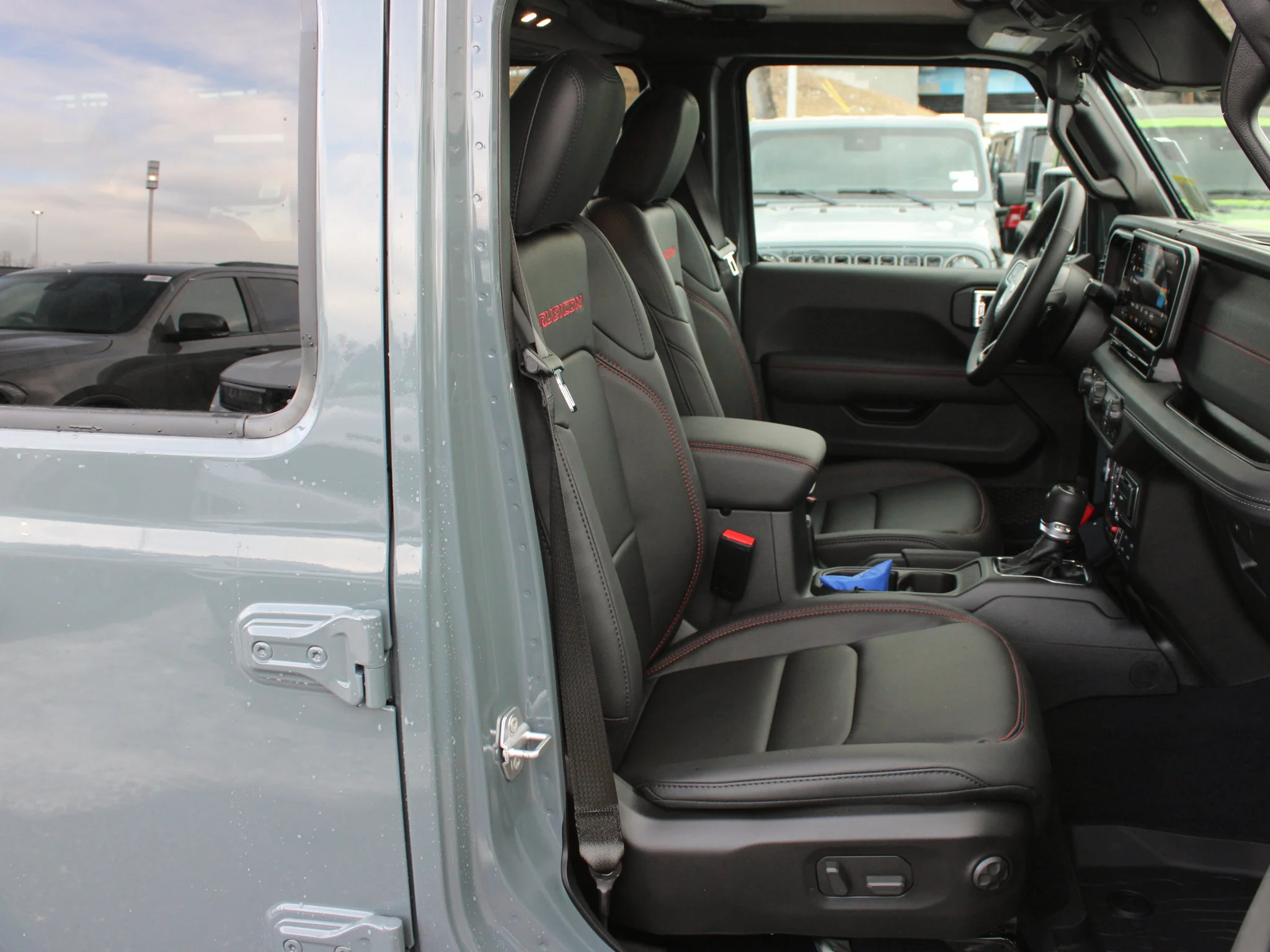 New 2026 Dark blue Jeep Rubicon* 4 Door 4x4, Nappa Leather, Safety Group, Front/Rear Lockers image 12