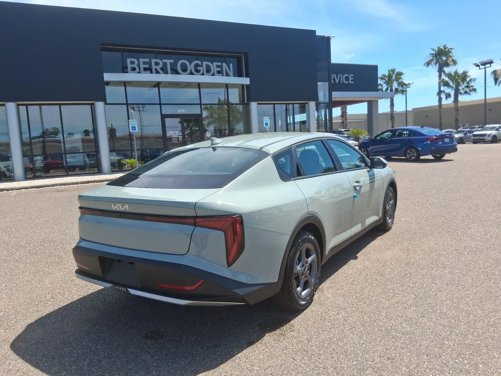 New 2026  Kia LXS image 4