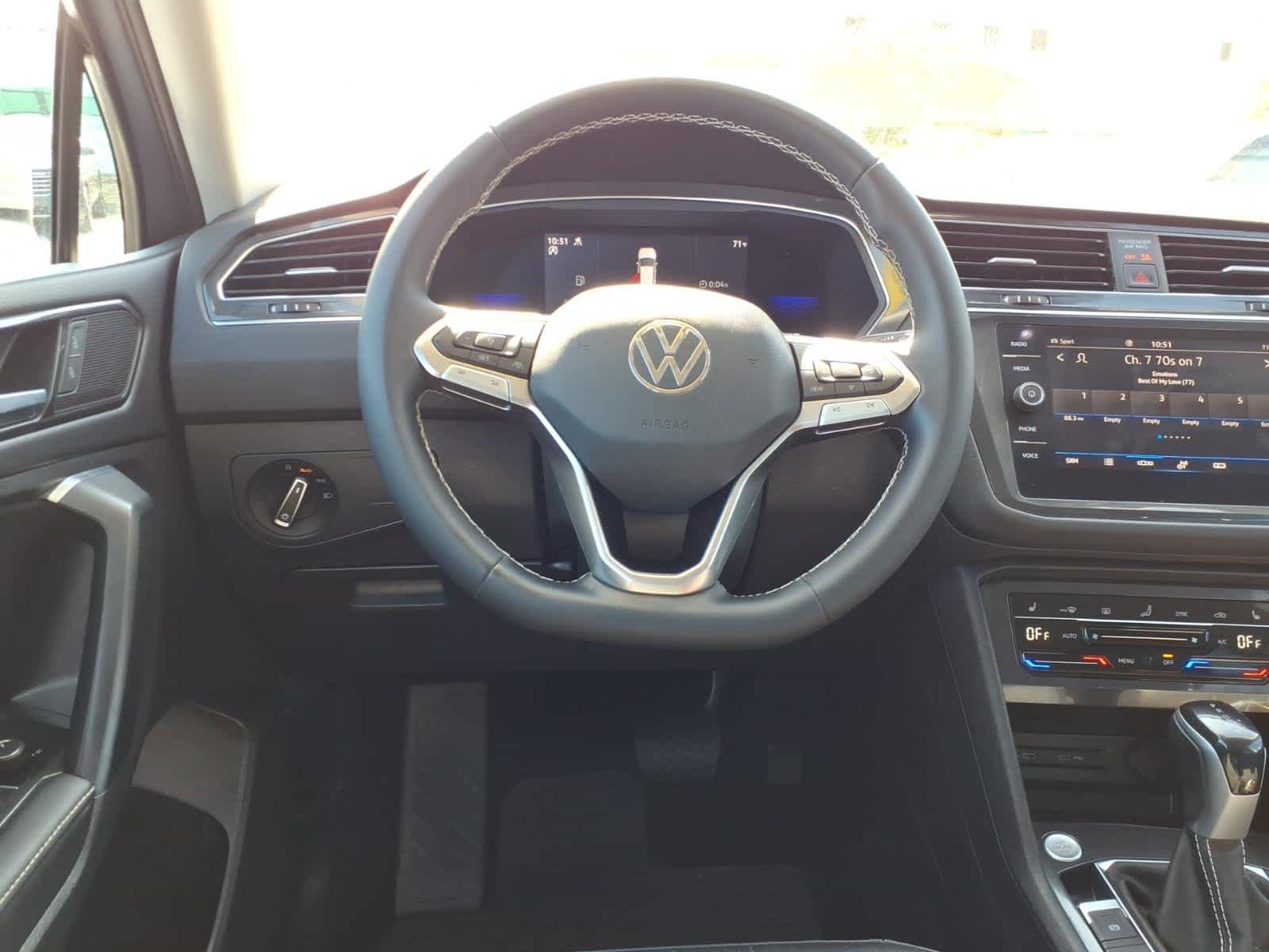 Certified Used 2023 PYRITE SILVER Volkswagen SE image 14