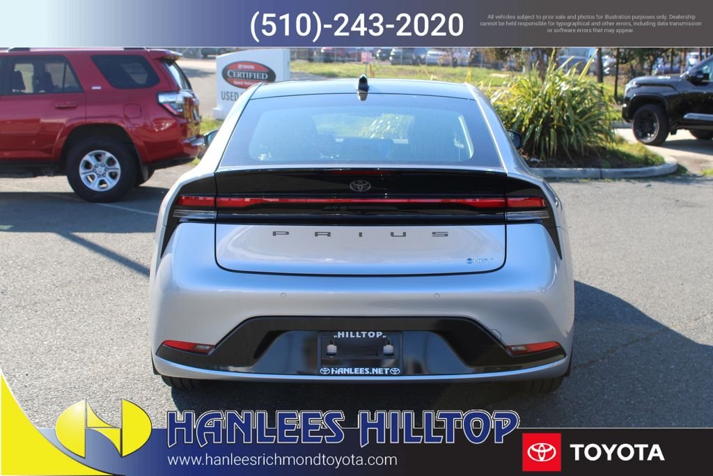 2026 Toyota Prius Limited - Photo 8