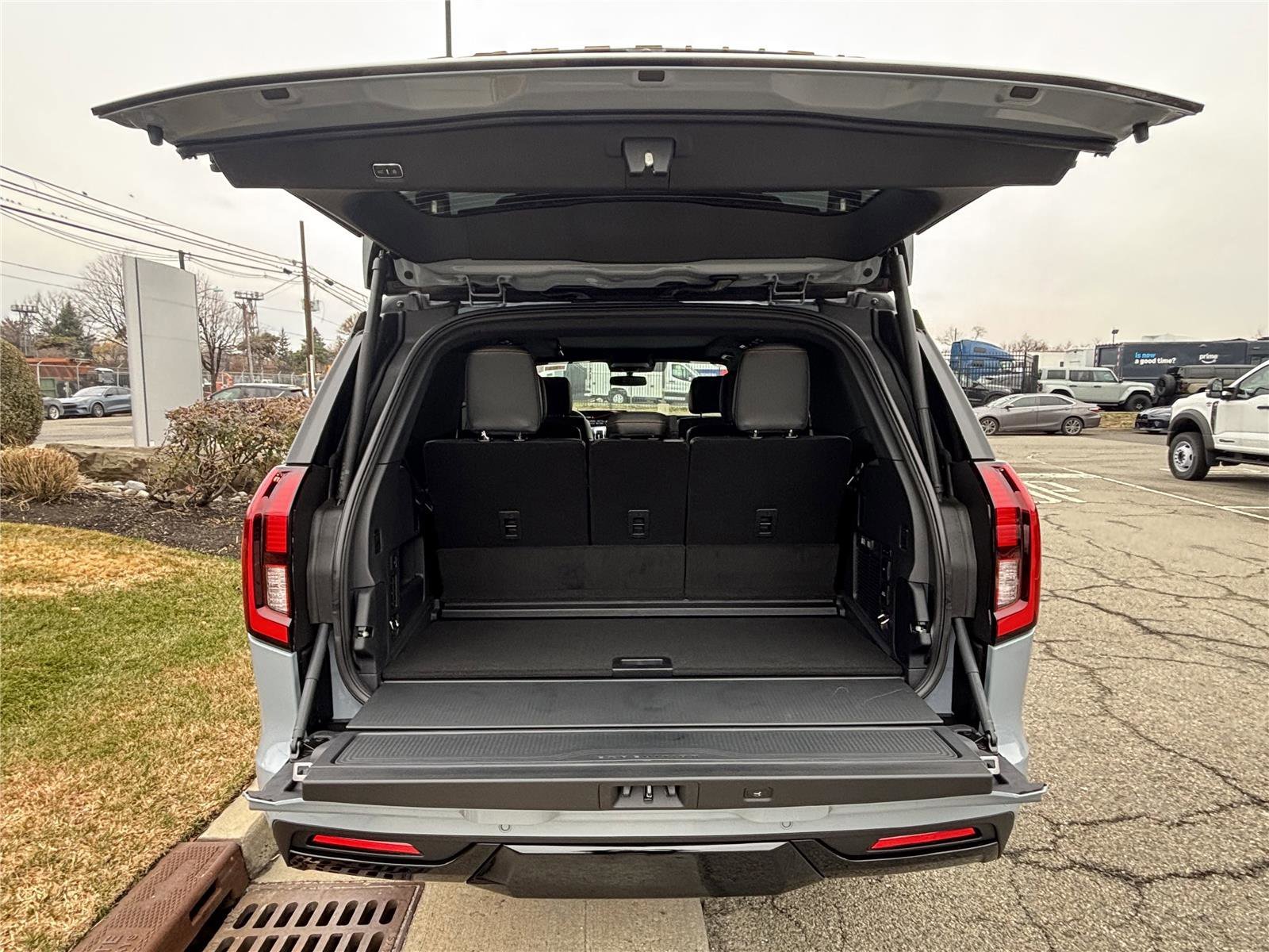 2025 Ford Expedition Tremor - Photo 11