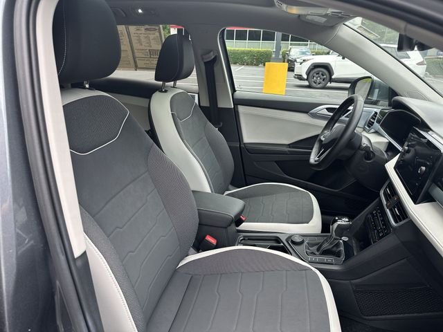 Used 2025 Gray Volkswagen 1.5T SE image 29