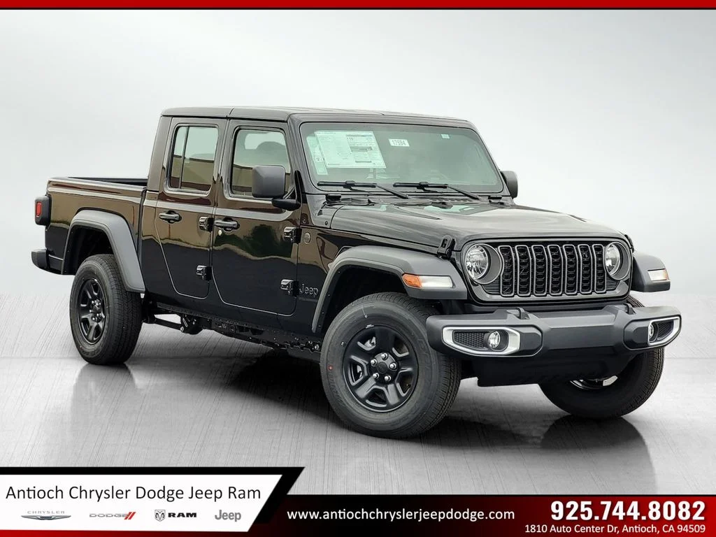2026 Jeep Gladiator Sport Auto's photo