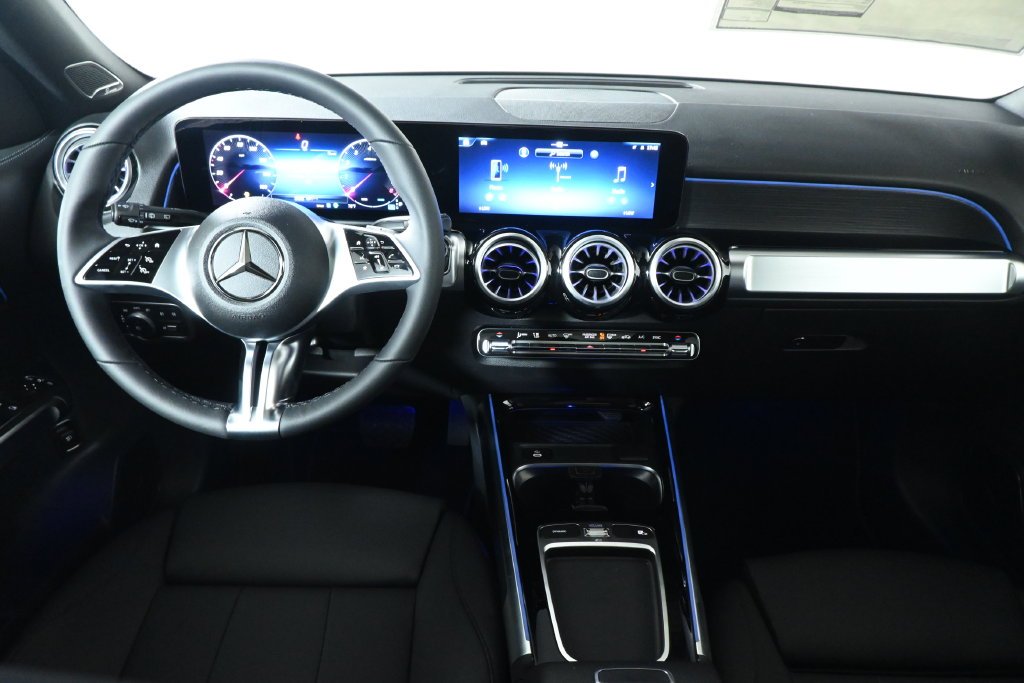 New 2026 Cirrus Silver Metallic Mercedes-Benz GLB 250 image 16