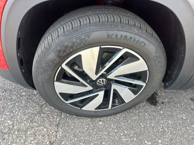 Certified Used 2025 Blue Volkswagen 2.0T SEL image 9