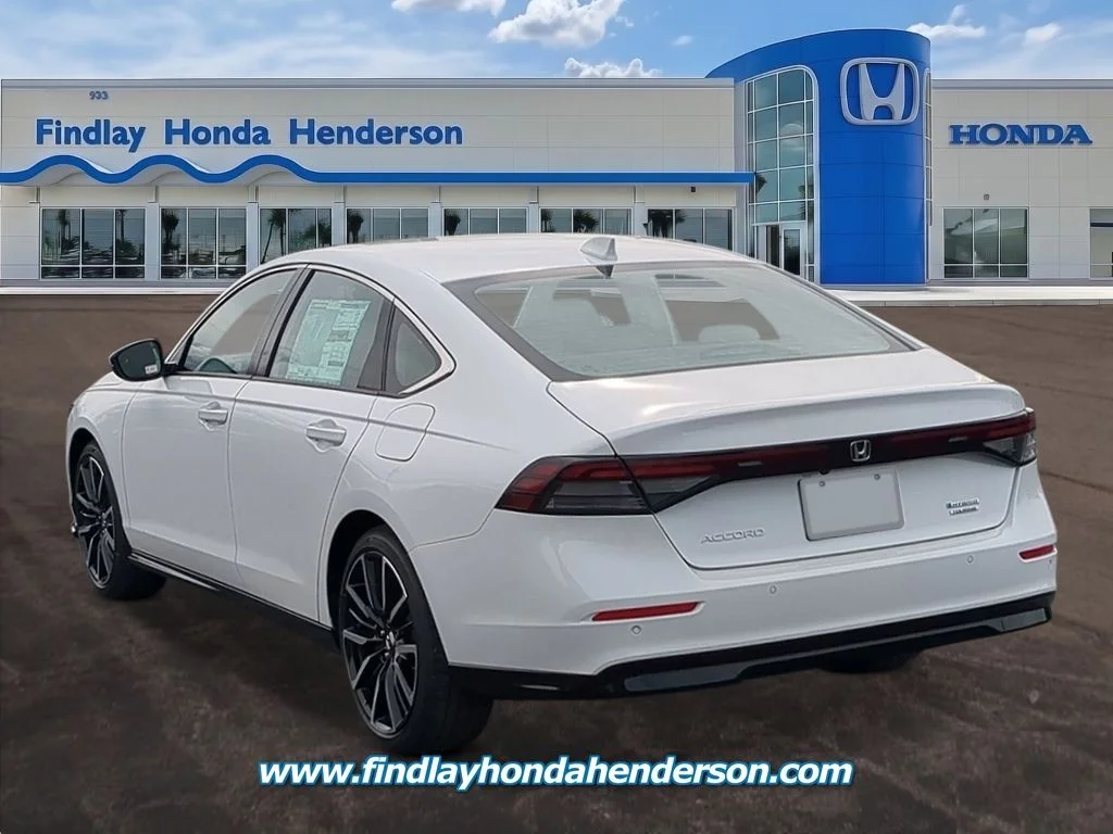 New 2026 Platinum White Pearl Honda Touring image 3