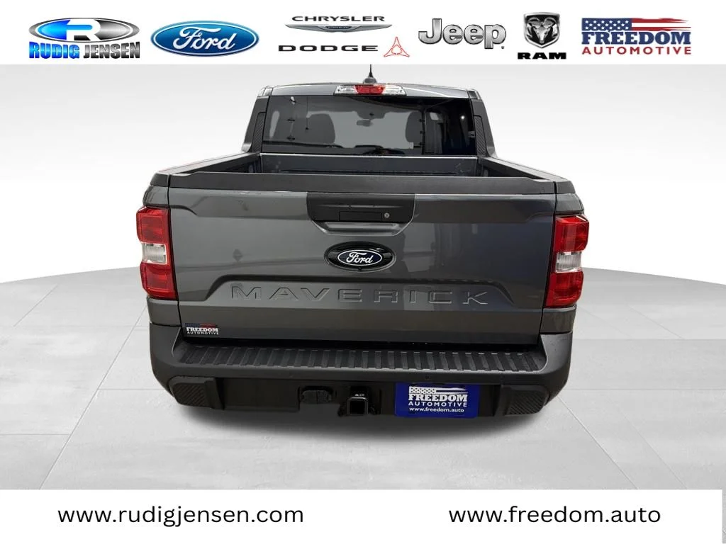 New 2026 Gray Ford XLT image 4