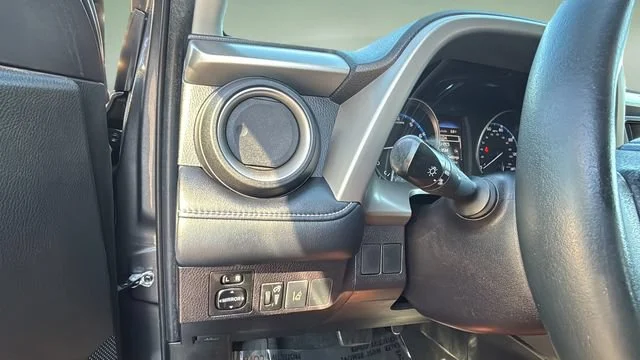 Used 2018 Gray Toyota XLE image 24