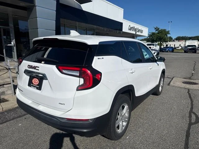 Used 2024 White GMC SLE image 6