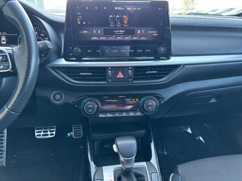 Used 2022 Snow White Pearl Kia GT-Line IVT image 16