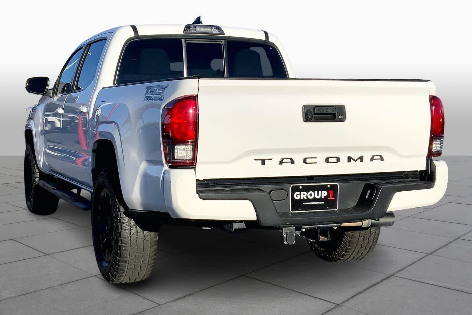 Used 2019 Super White Toyota SR image 11