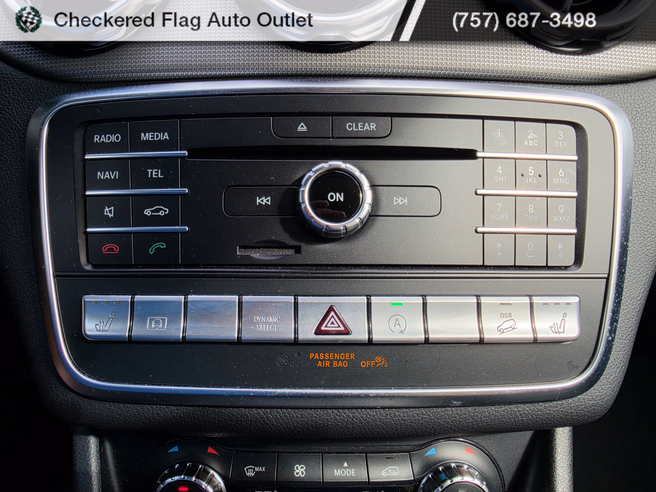 Used 2018 Polar Silver Metallic Mercedes-Benz GLA 250 image 17
