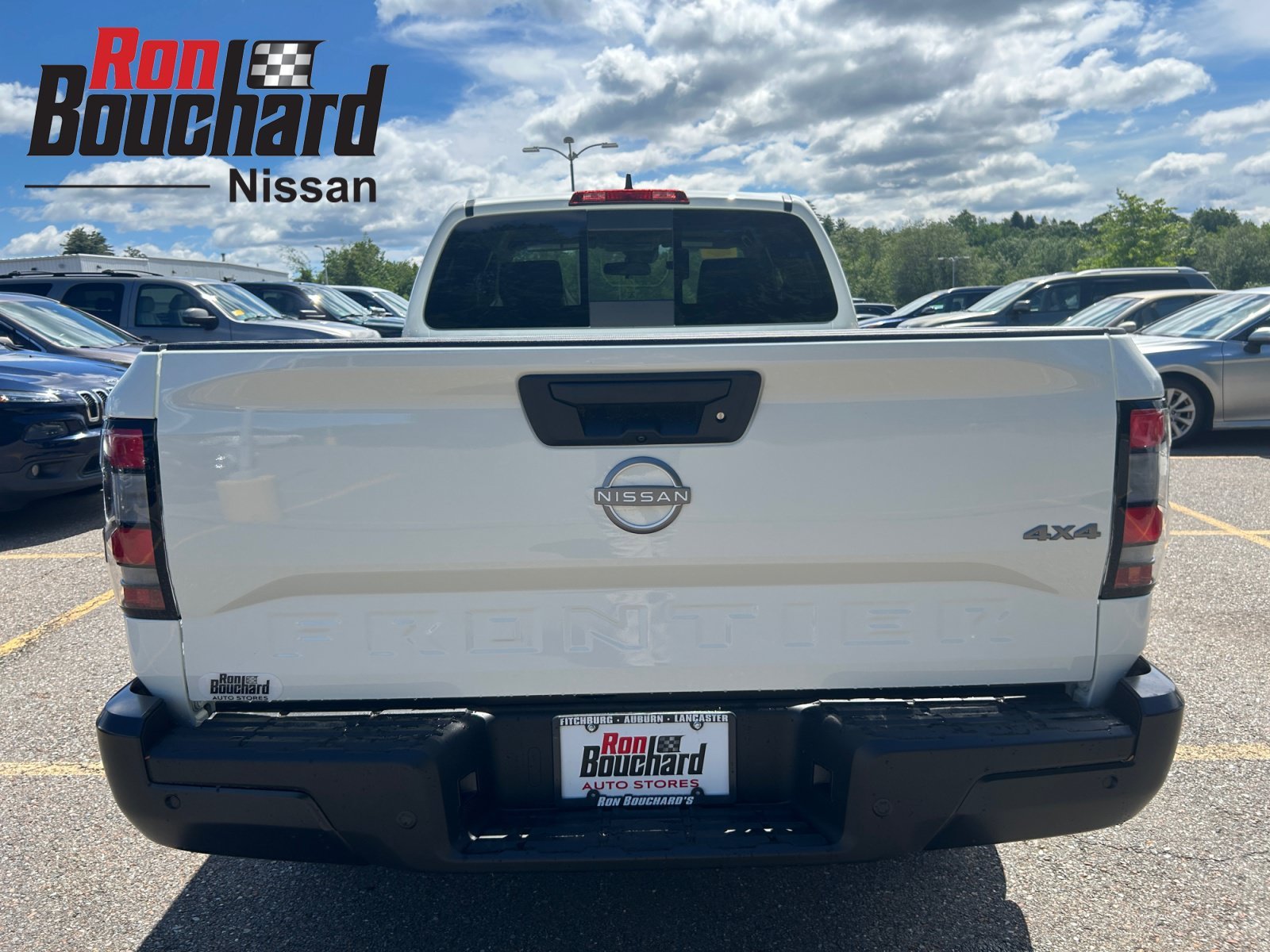 New 2026 Glacier White Nissan King Cab® S image 39