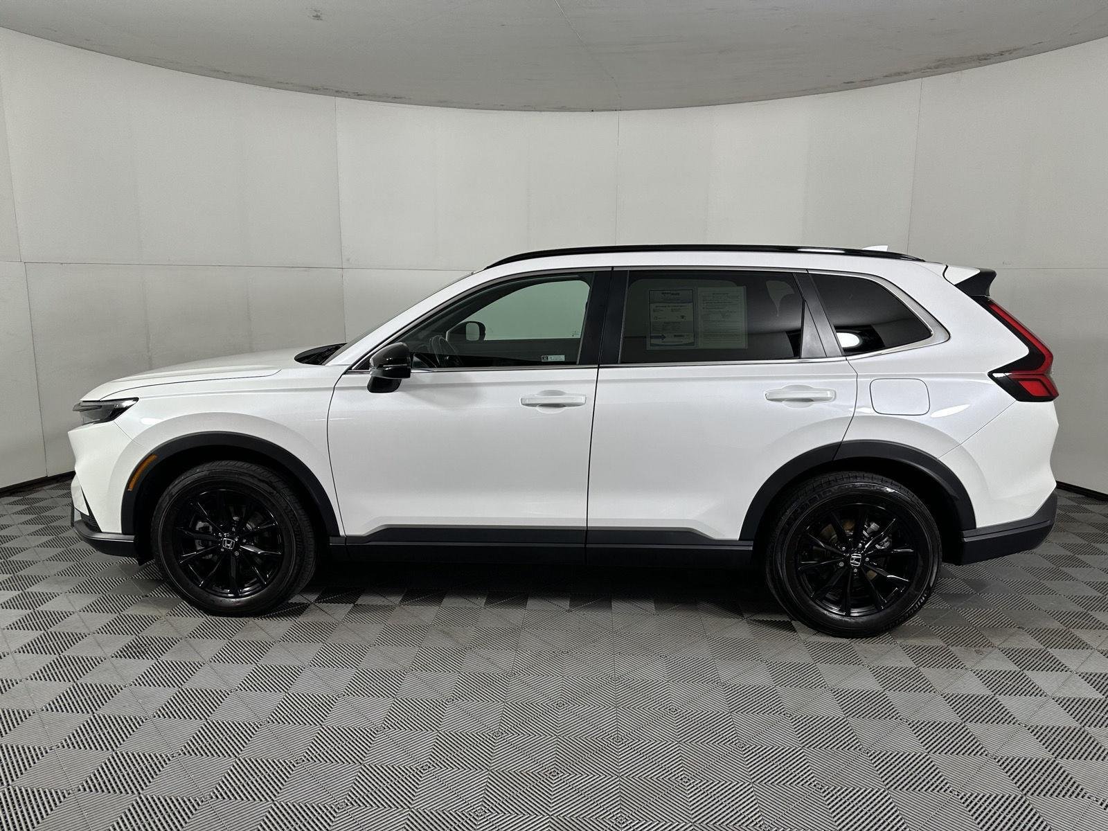 Used 2024 Platinum White Pearl Honda Sport-L image 15