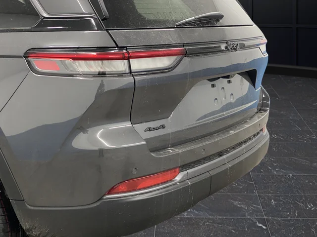 New 2026 Baltic Gray Metallic Clearcoat Jeep Altitude image 36