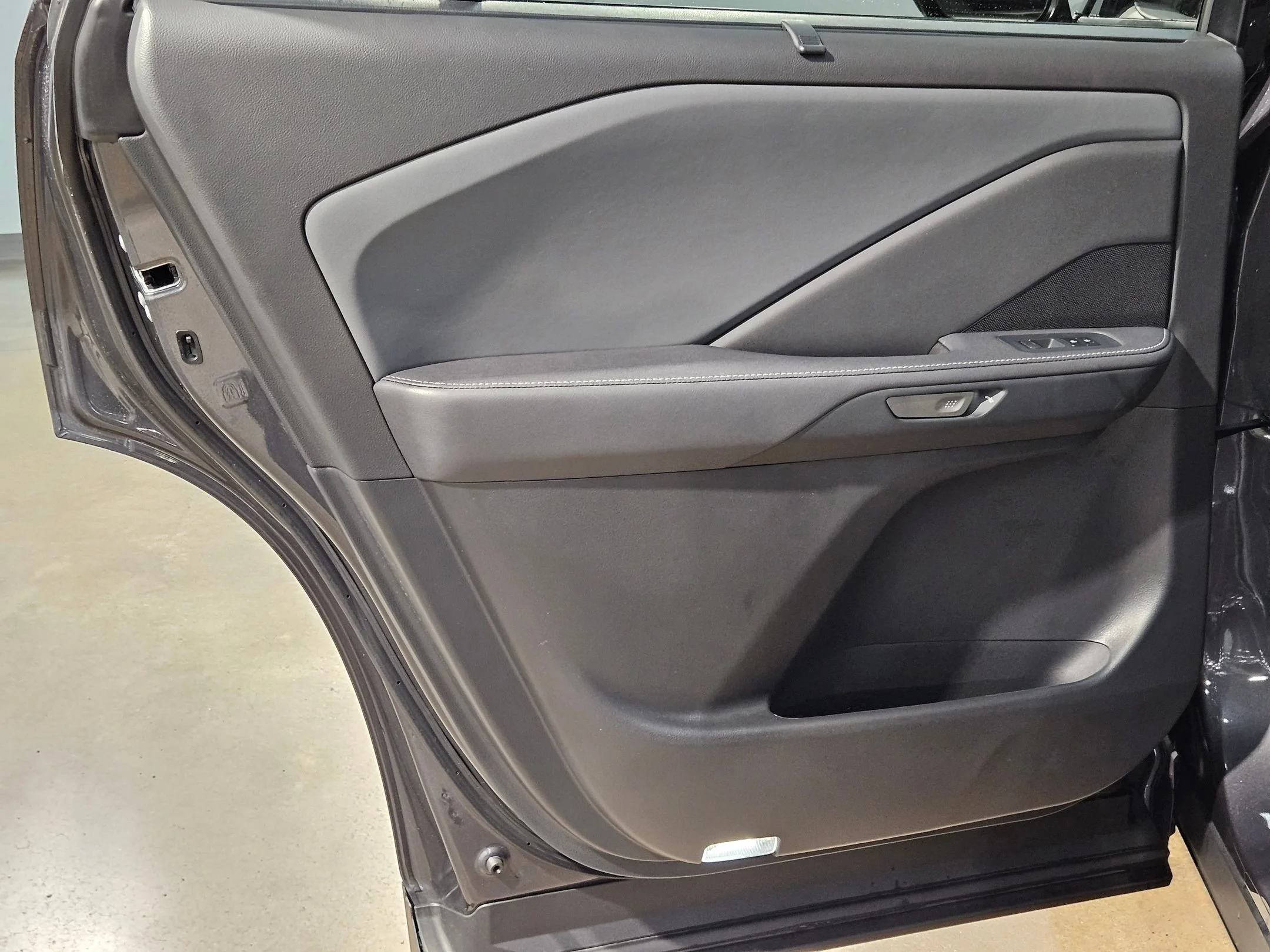 2025 Lexus TX Base - Photo 33