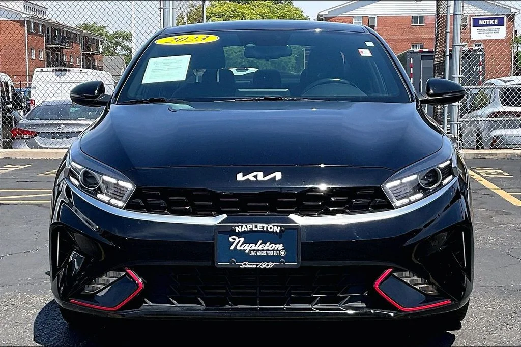 Used 2023 Aurora Black Pearl Kia GT-Line image 2