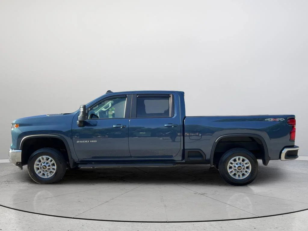 Certified Used 2024 Lakeshore Blue Metallic Chevrolet LT image 10