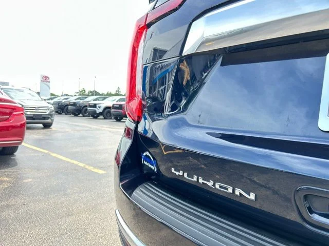 Used 2021 Blue GMC Denali image 9