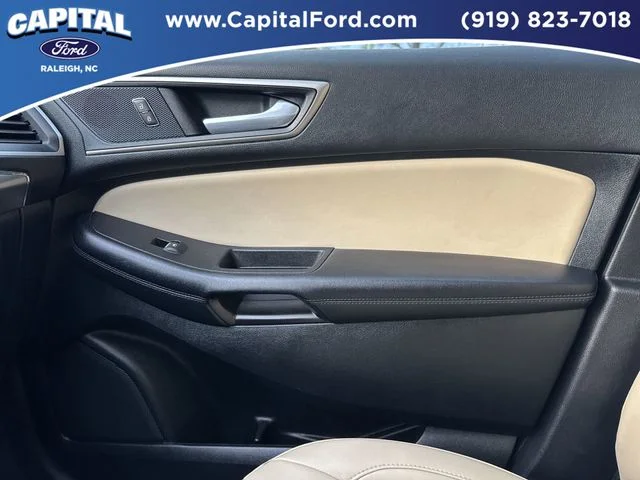 Used 2022 Red Ford SEL image 31