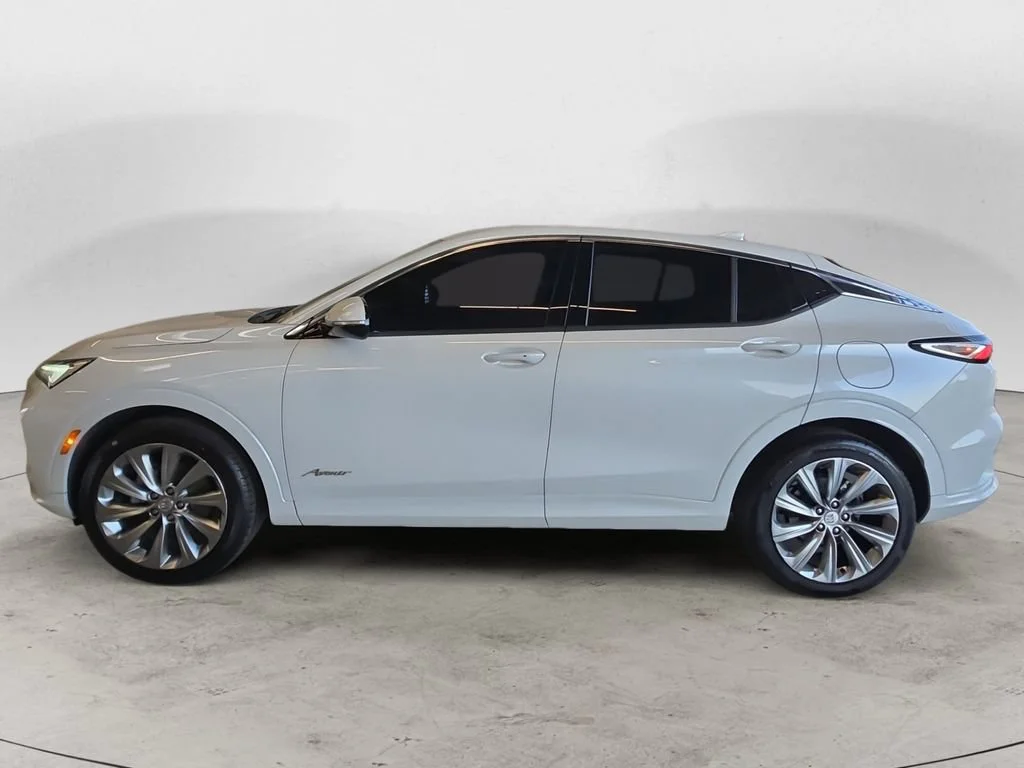 Certified Used 2024 White Frost Tricoat Buick Avenir image 12