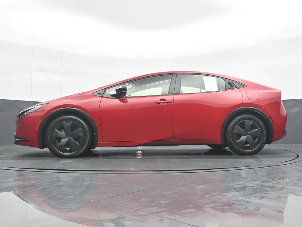 Used 2023 Red Toyota SE image 31