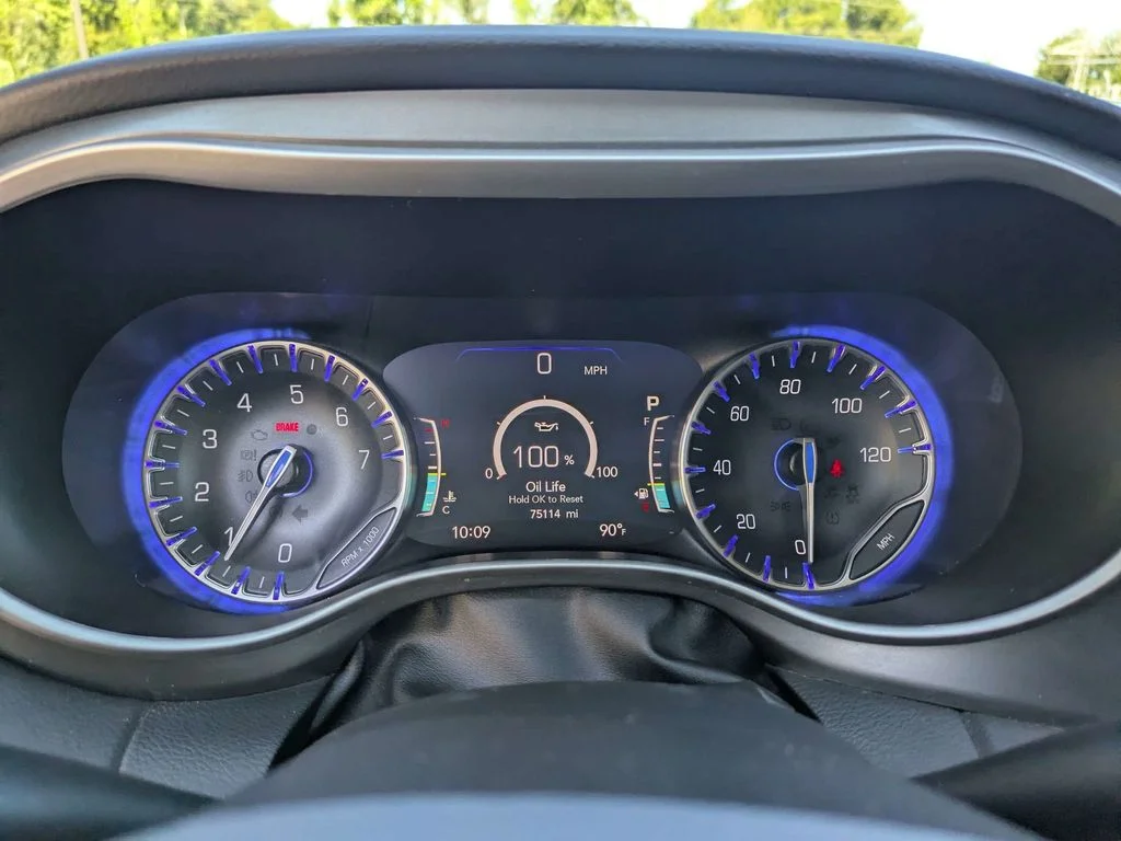 Used 2023 Blue Chrysler Touring L image 29