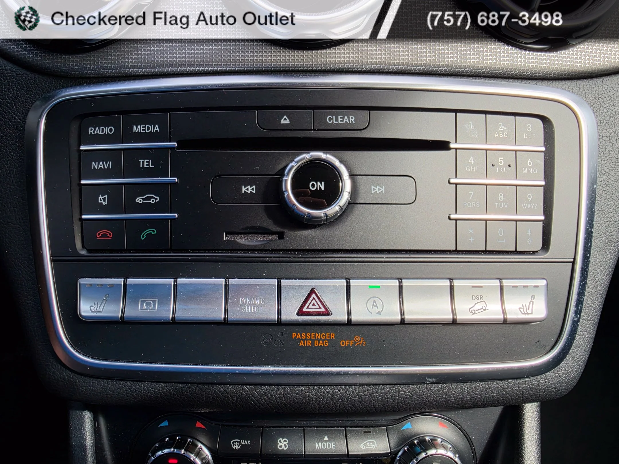 Used 2018 Polar Silver Metallic Mercedes-Benz GLA 250 image 17