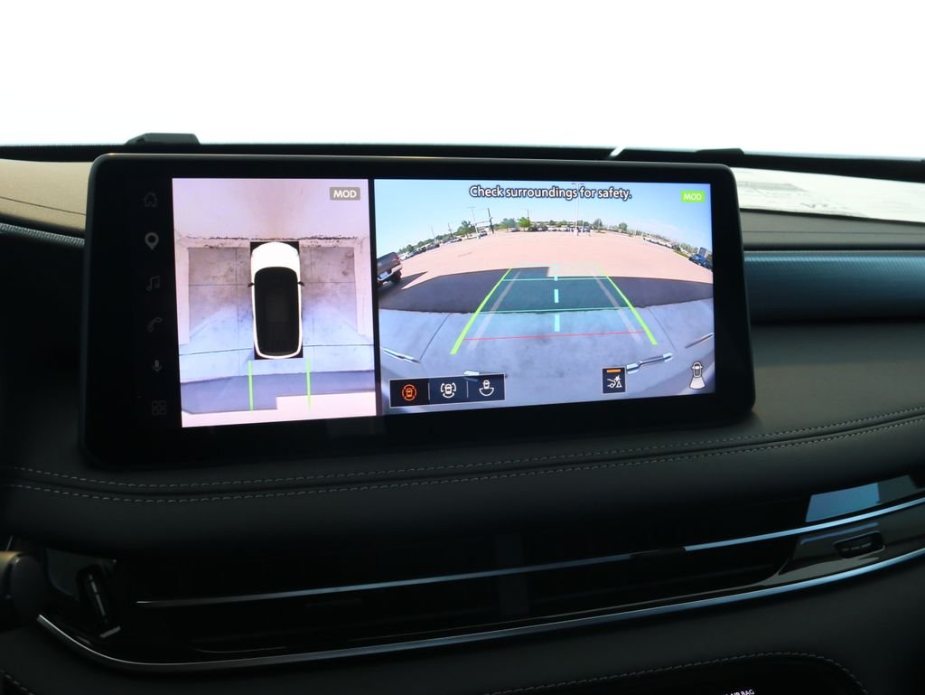 New 2027 HARBOR GRAY INFINITI Luxe AWD image 17