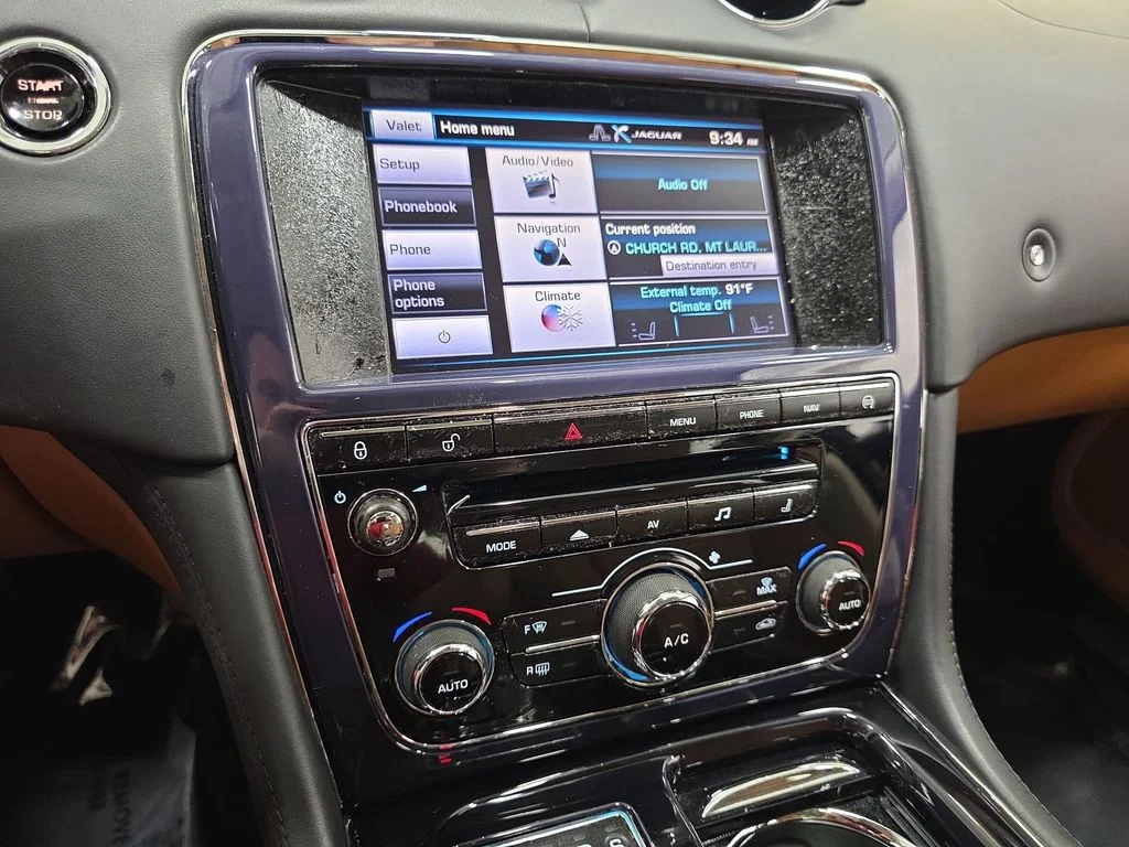 Used 2014 Ebony Jaguar XJL Portfolio image 19