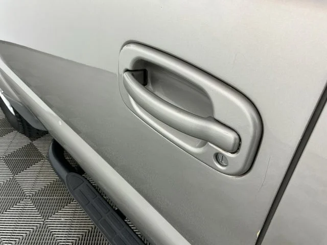 Used 2004 Silver Birch Metallic Chevrolet Z71 image 8