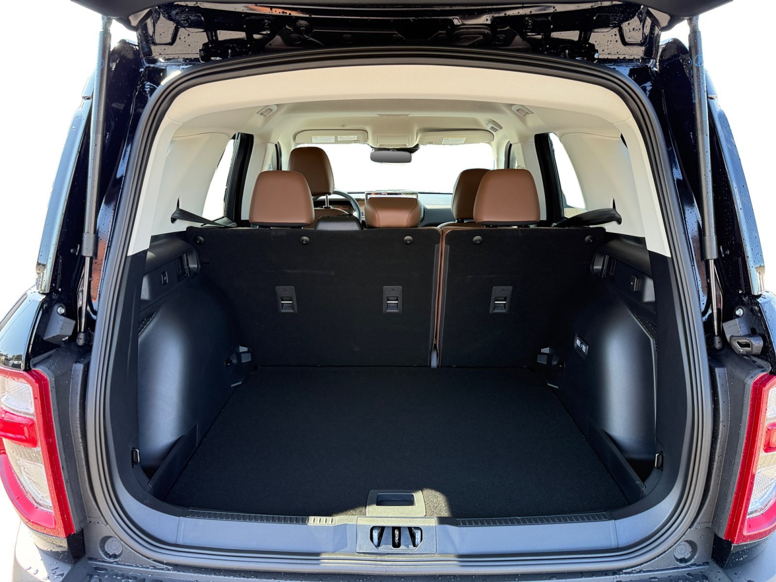 New 2026 Shadow Black Ford Outer Banks® image 17