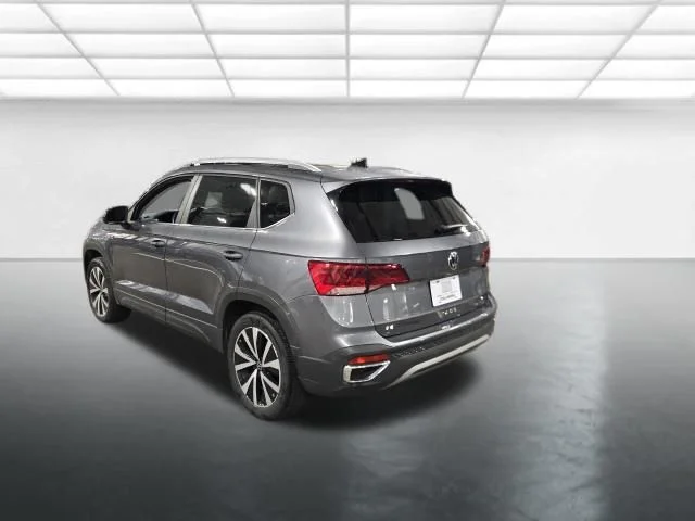 Used 2022  Volkswagen 1.5T SE image 6