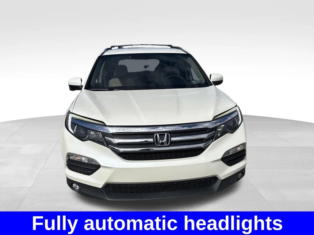 Used 2016  Honda EX image 10