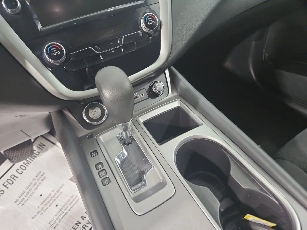 Used 2019 White Nissan S image 23