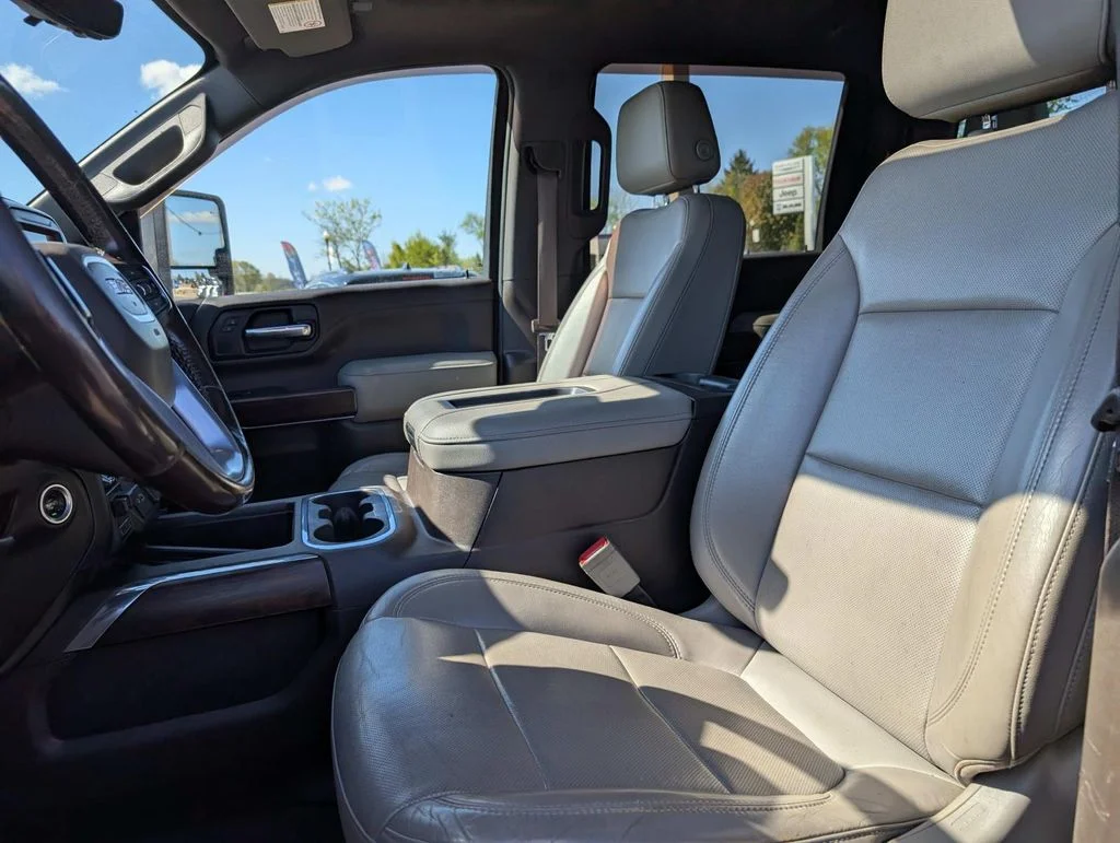Used 2020 White GMC SLT image 16