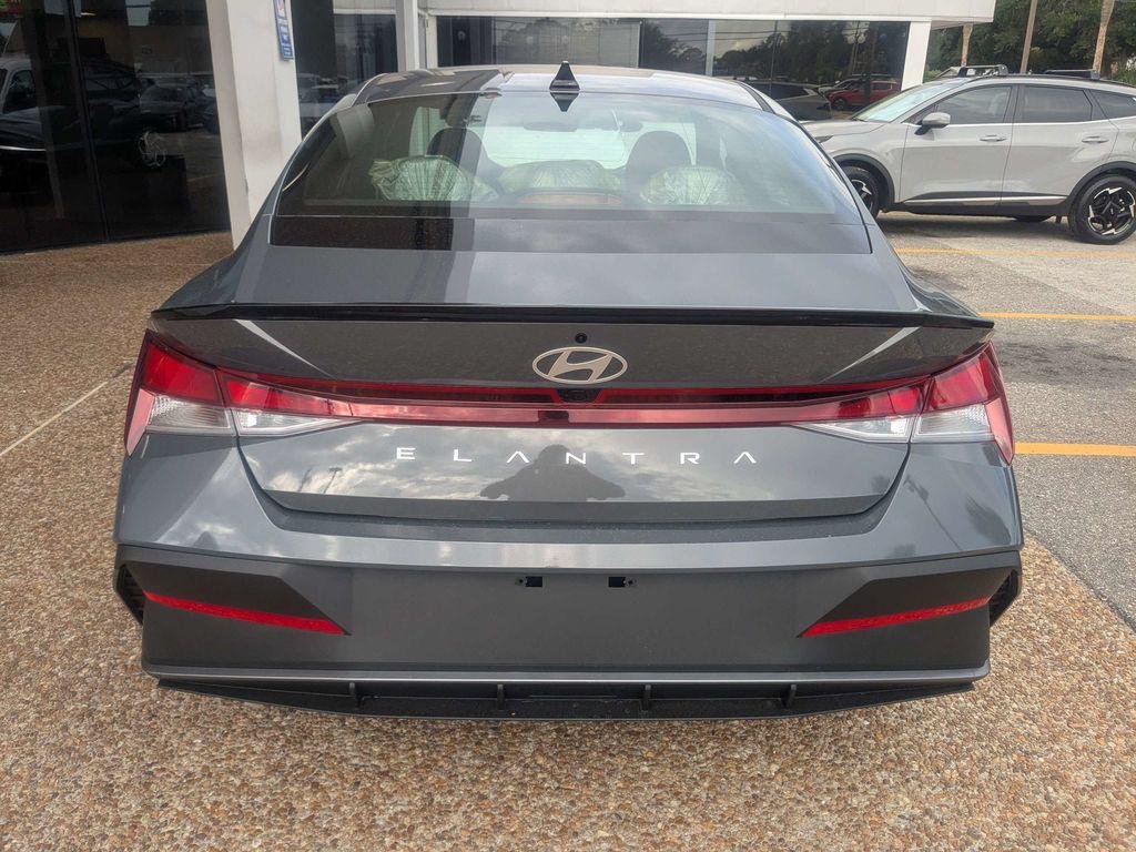 New 2026 Gray Hyundai SEL Sport Plus image 5