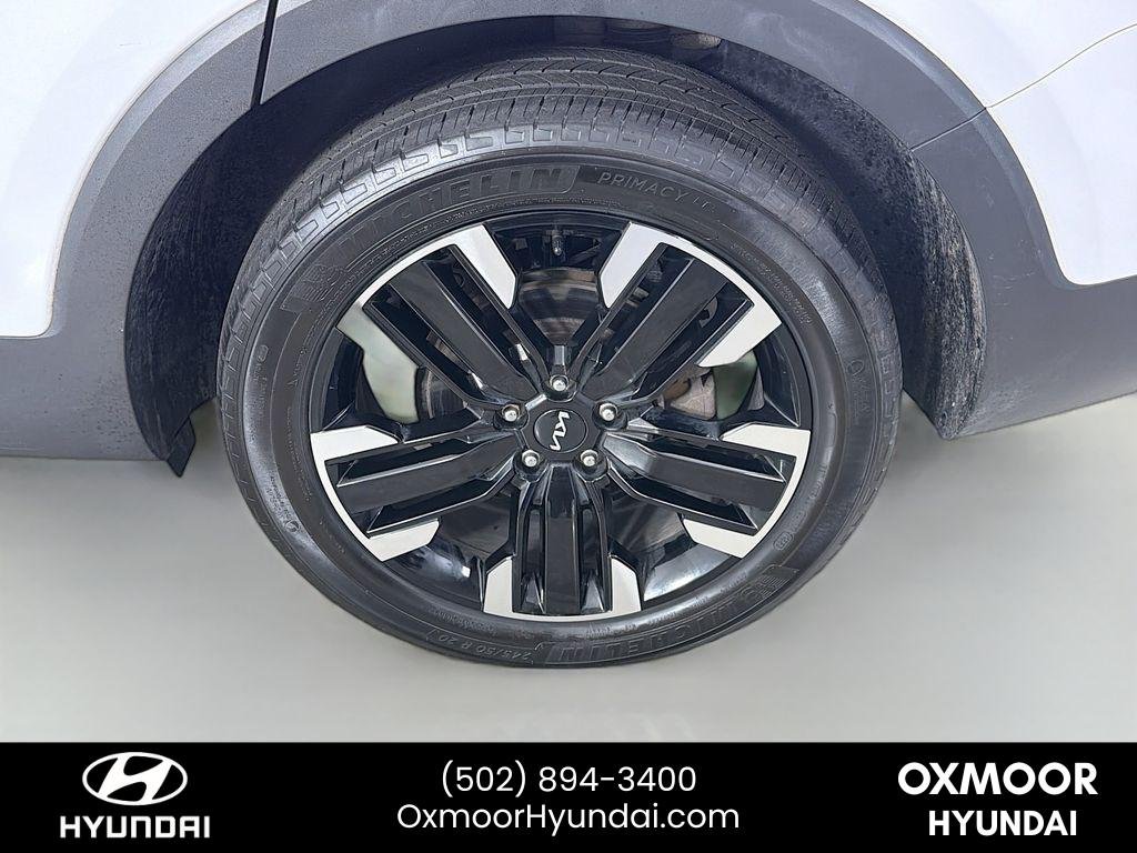 Used 2023 Glacial White Pearl Kia SX image 34