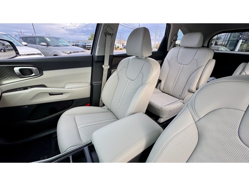 New 2026 Mineral Blue Kia EX image 10