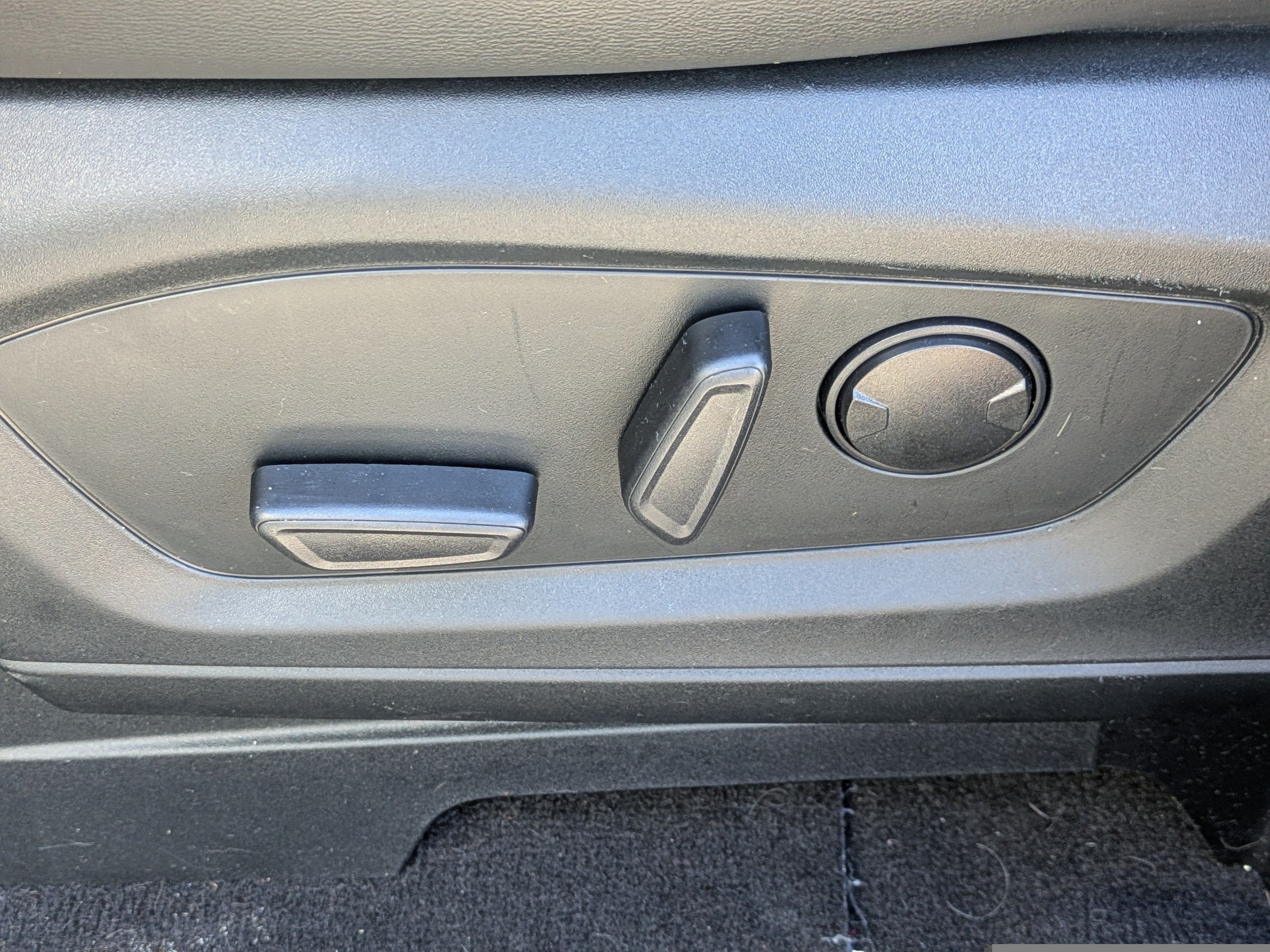 Used 2022 Agate Black Metallic Ford XLT image 19