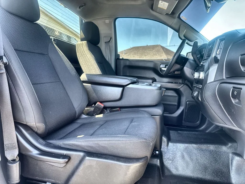 Used 2023 White GMC Pro image 22