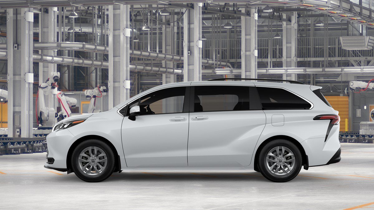 New 2026 Ice Cap Toyota LE image 4