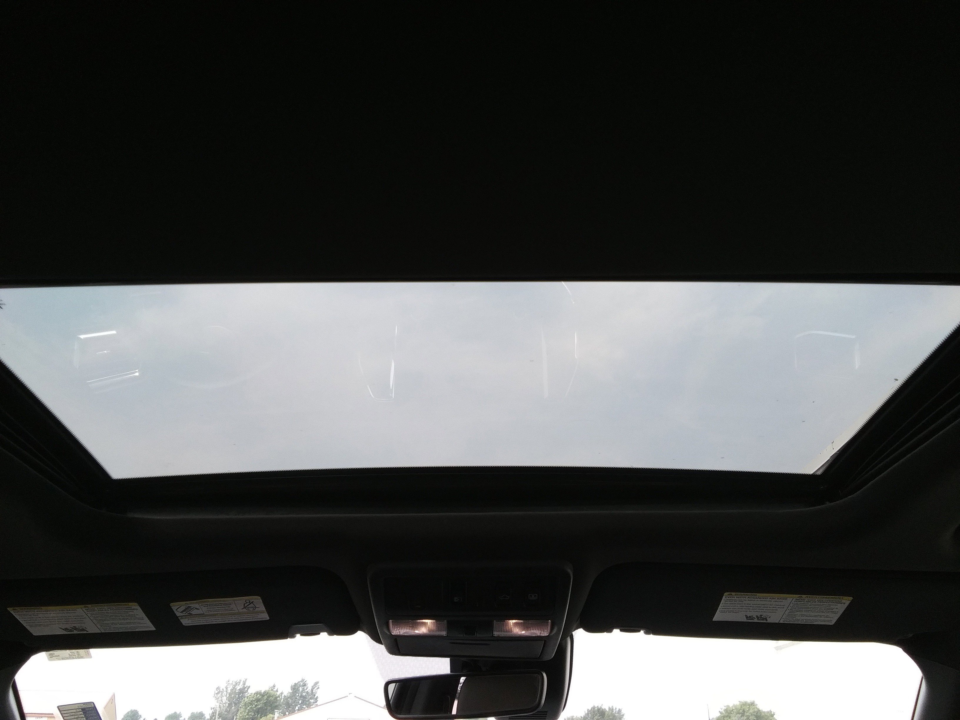 2023 Nissan Titan Platinum Reserve photo 2