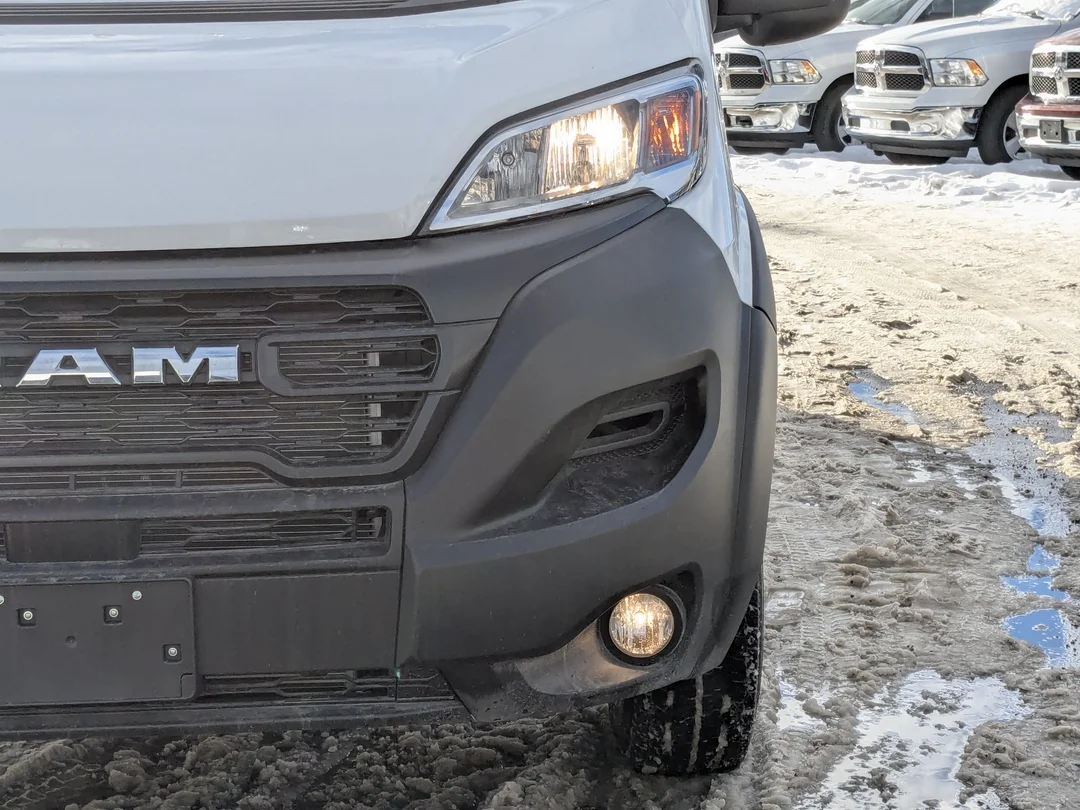 New 2026 White RAM Tradesman - - FWD - Super High Roof - Cargo Partition - Adaptive Cruise - Remote Start & More! image 10