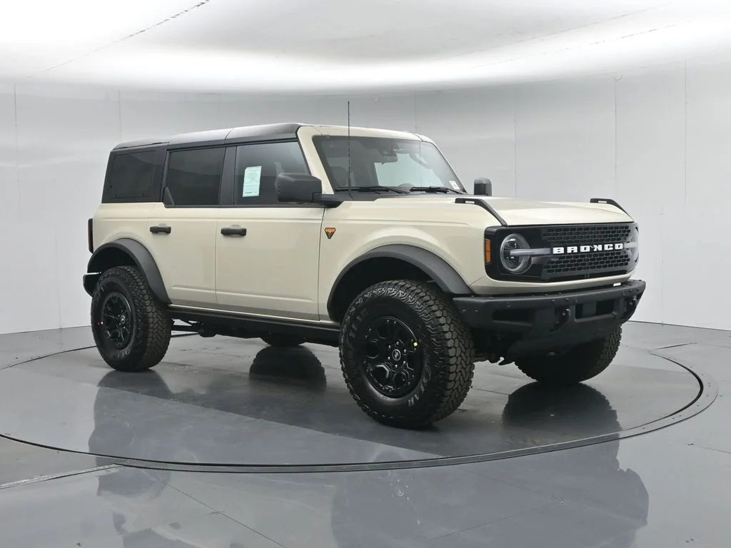 New 2026 Desert Sand Ford Badlands image 24