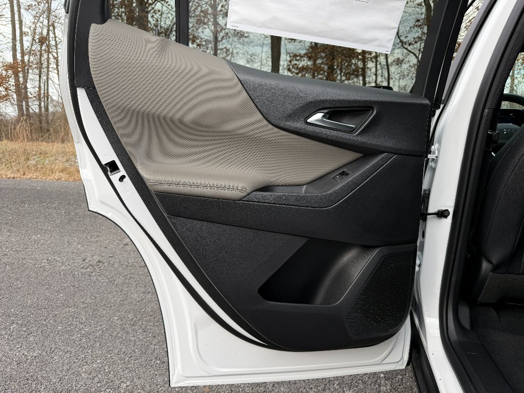 2026 Chevrolet Equinox LT - Photo 24