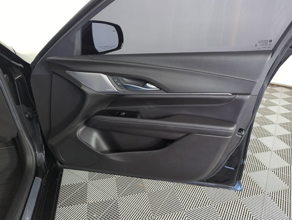 Used 2022 Black Raven Cadillac Luxury image 33