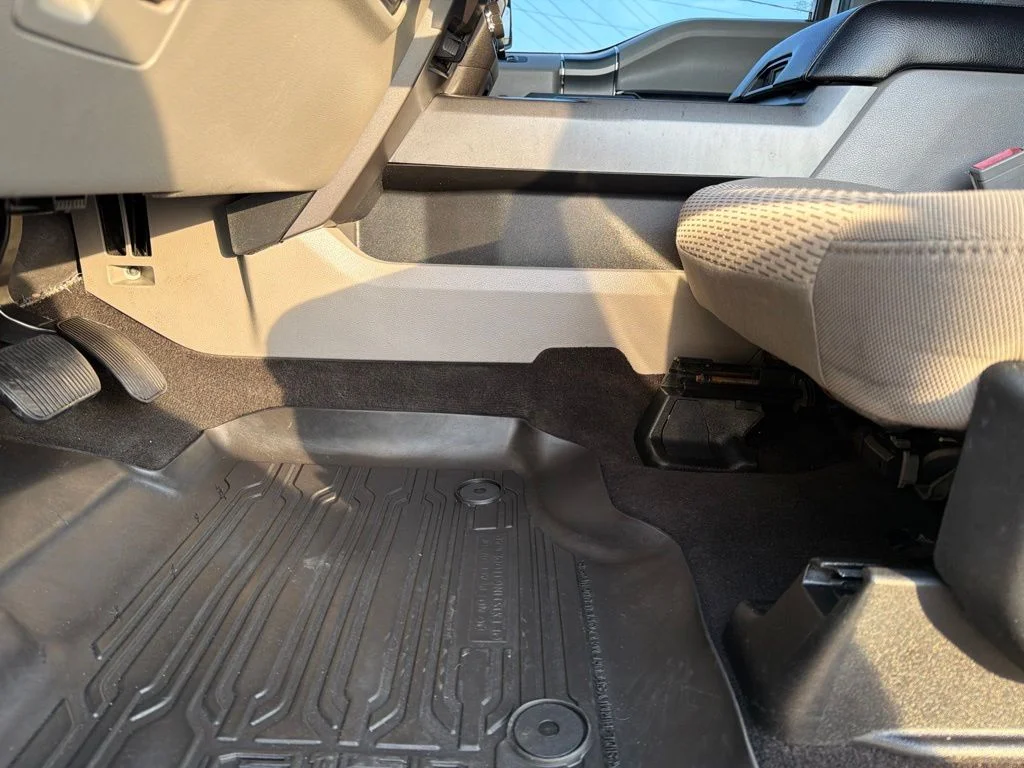 Used 2018 White Ford XLT image 33